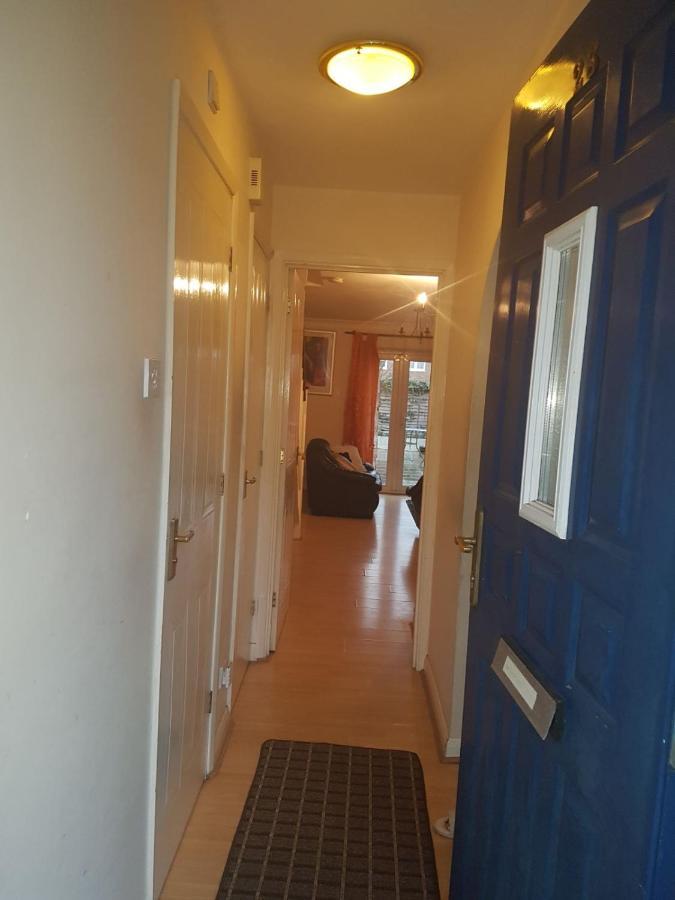Ensuite Room Near Canal Southall Esterno foto